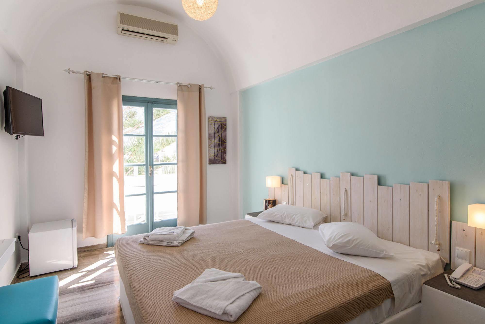 Iris Boutique Hotel Kamári Extérieur photo