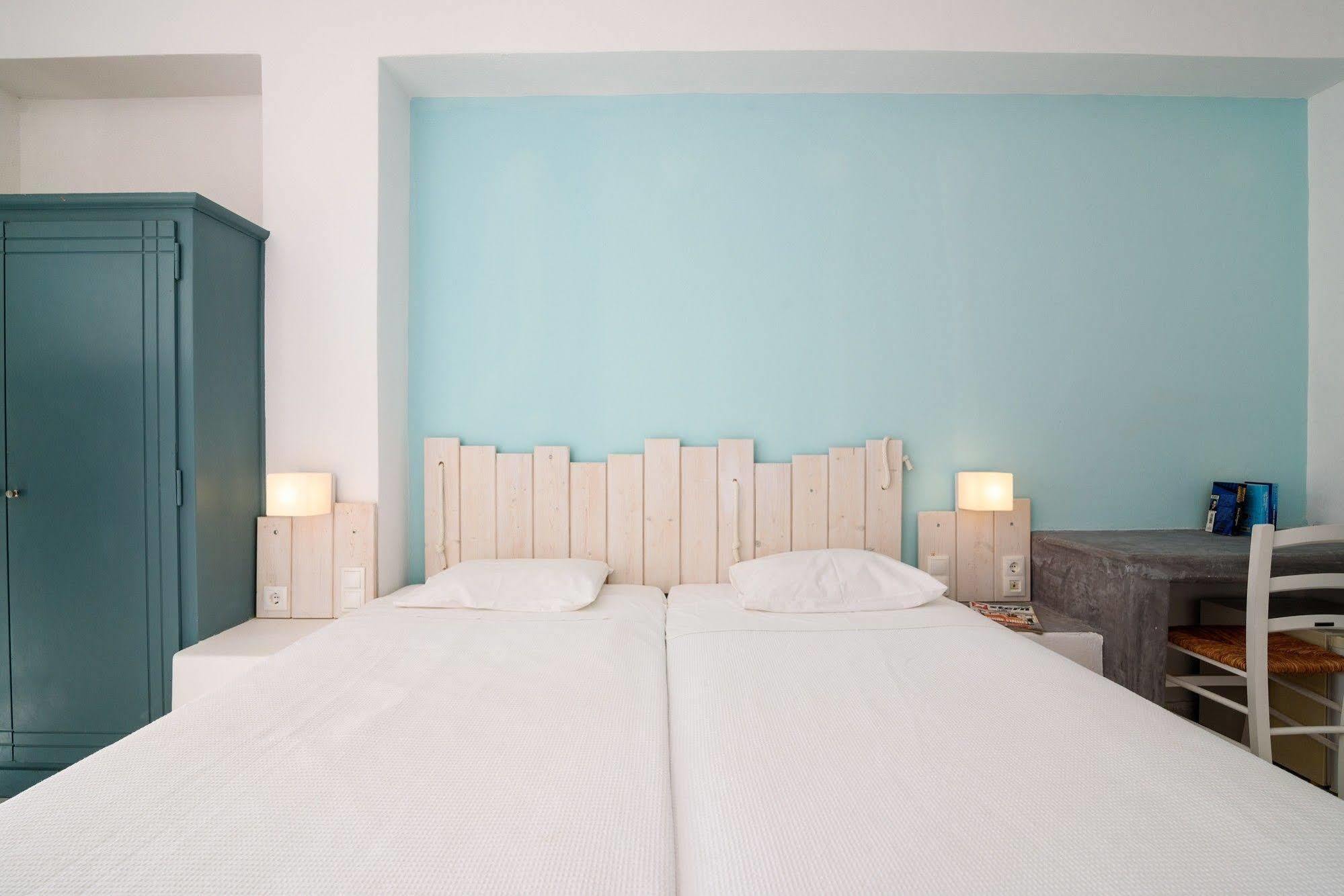Iris Boutique Hotel Kamári Extérieur photo